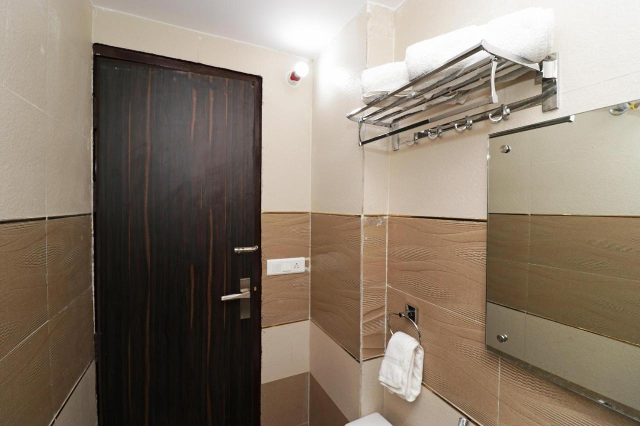 Airport Hotel Shivaka Inn Νέο Δελχί Εξωτερικό φωτογραφία