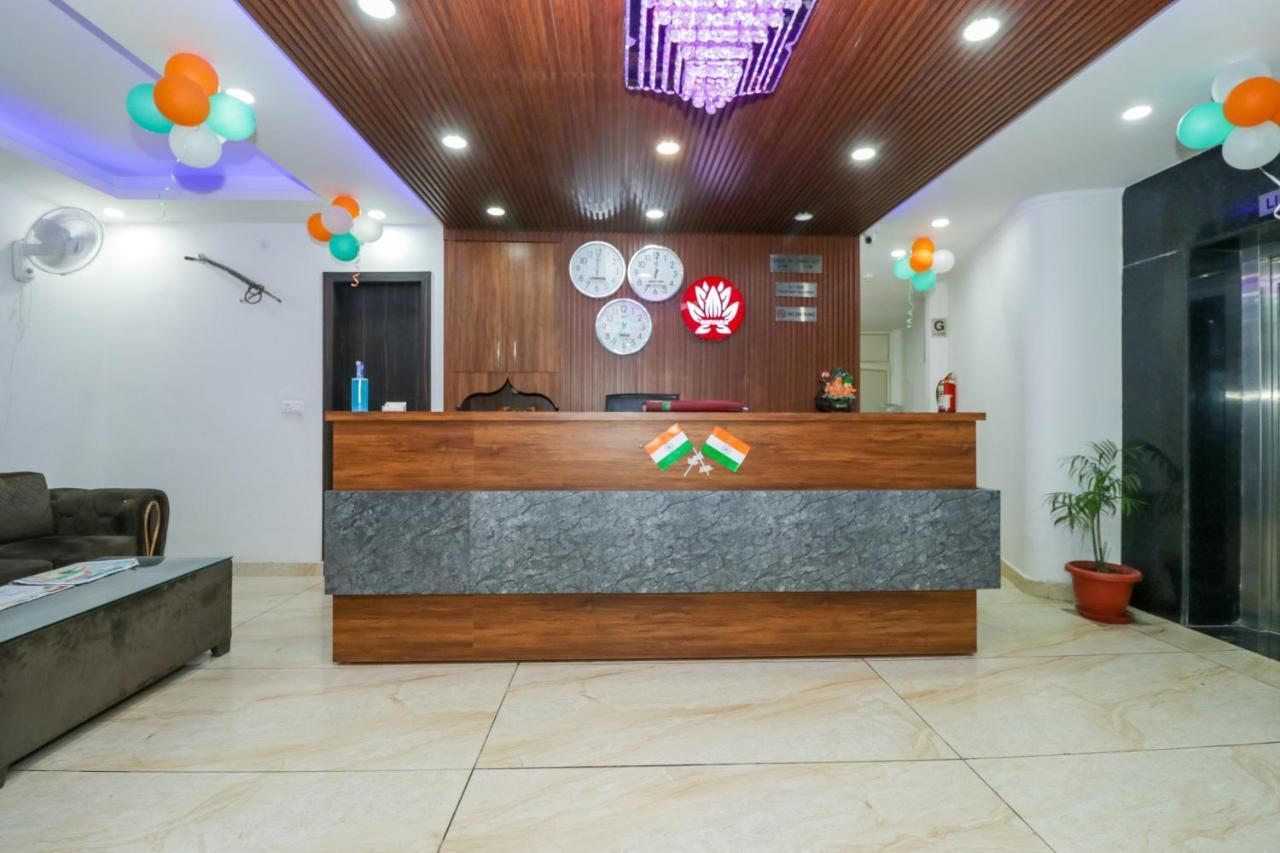 Airport Hotel Shivaka Inn Νέο Δελχί Εξωτερικό φωτογραφία